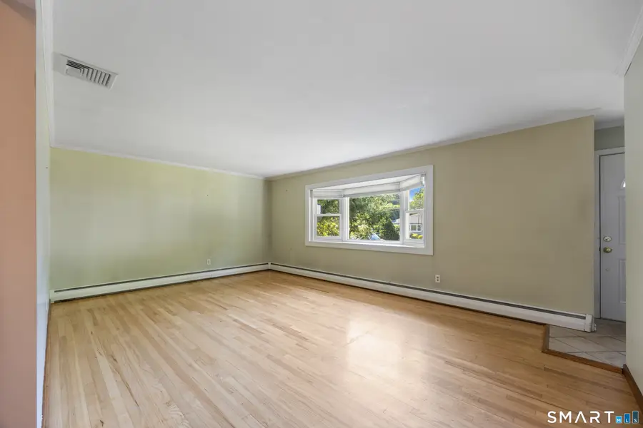 46 East Maxwell Drive, West Hartford, CT 06107 - #3