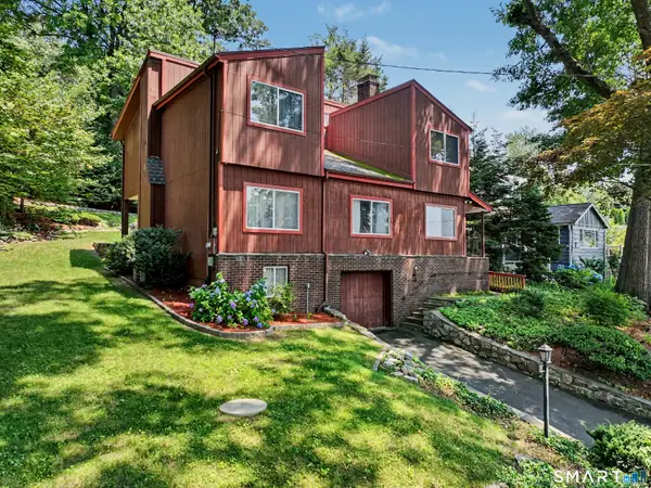 59 South Lake Shore Drive, Brookfield, CT 06804