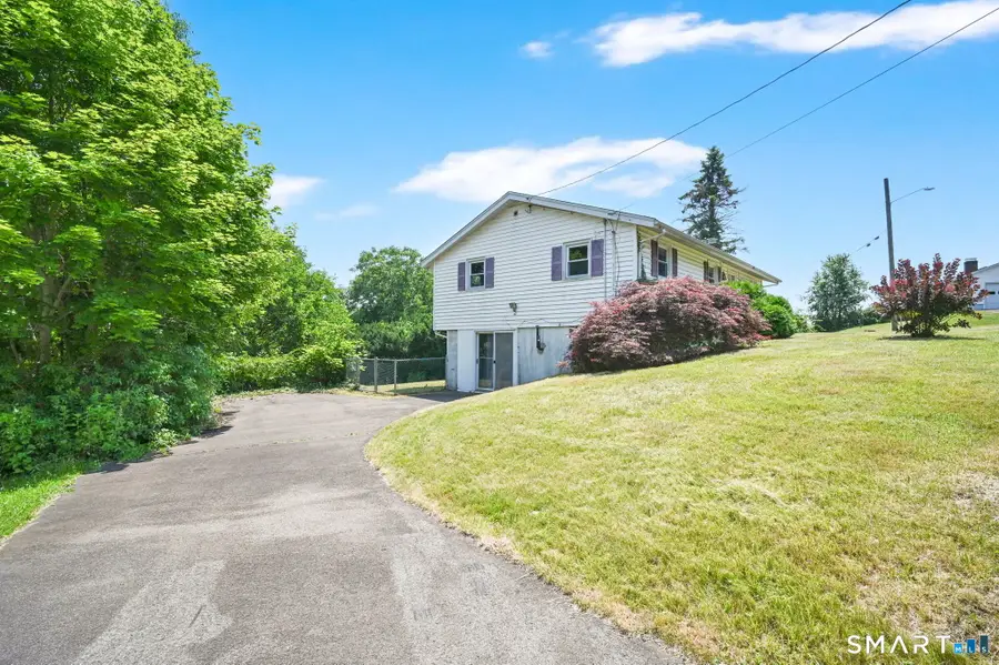 7 Rogers Drive, Meriden, CT 06450 - #2