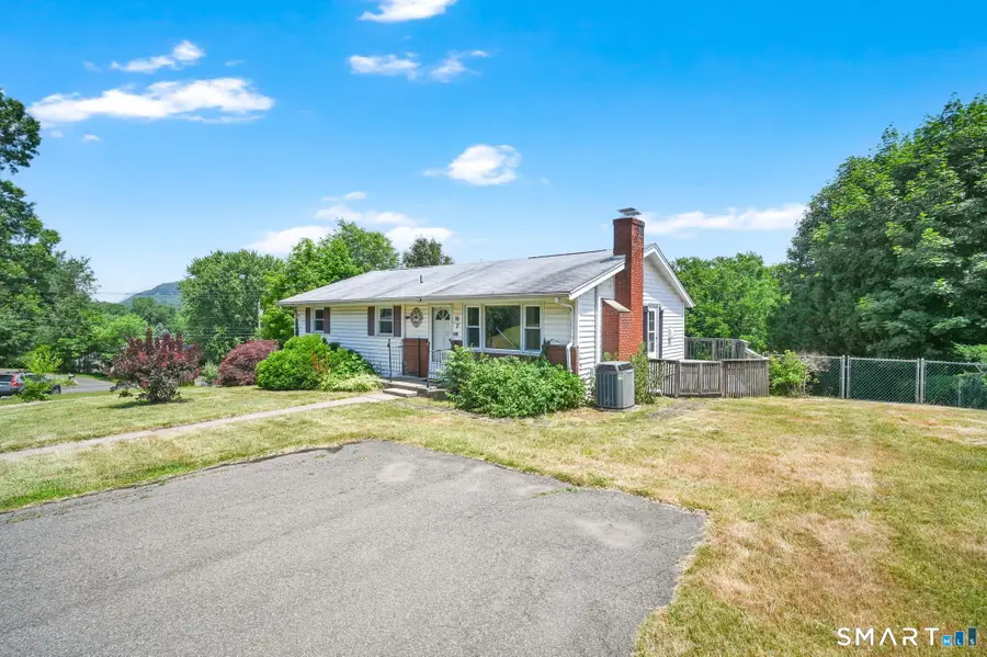7 Rogers Drive, Meriden, CT 06450 - #3