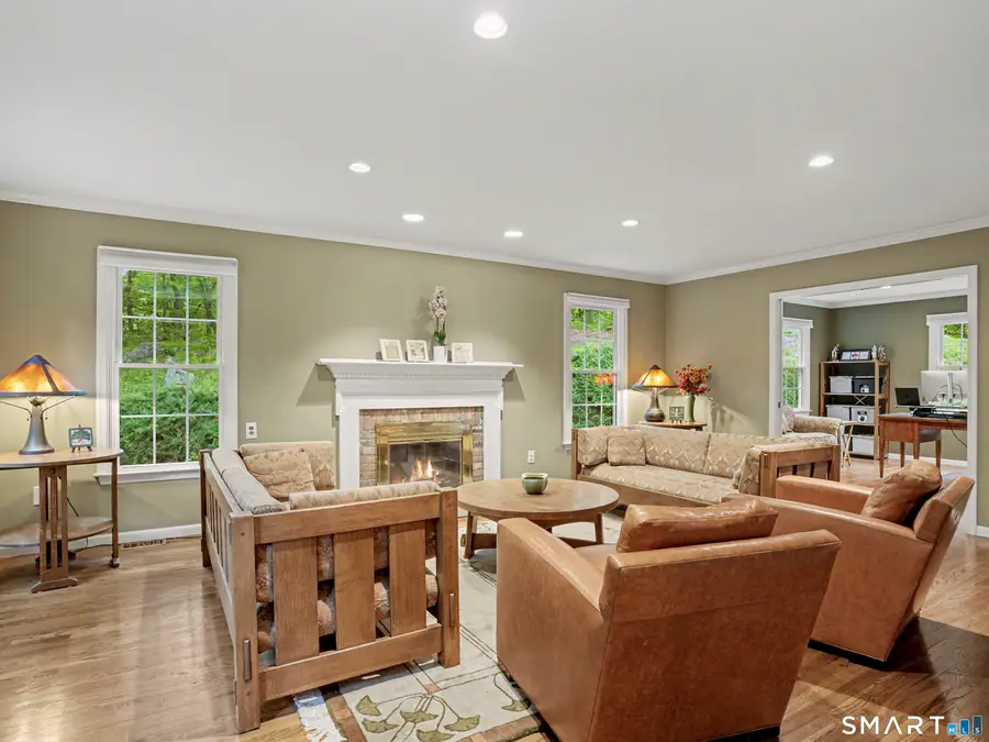 16 Banks Hill Place, Ridgefield, CT 06877 - #3
