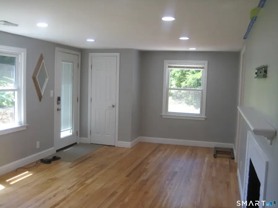 29 Barry Lane, Simsbury, CT 06070 - #3