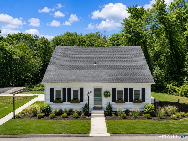 52 Walnut Hill Road, East Lyme, CT 06333
