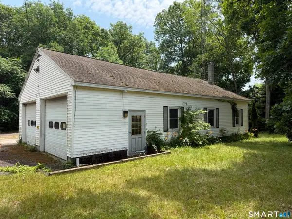 10 Mains Crossing Road, North Stonington, CT 06359