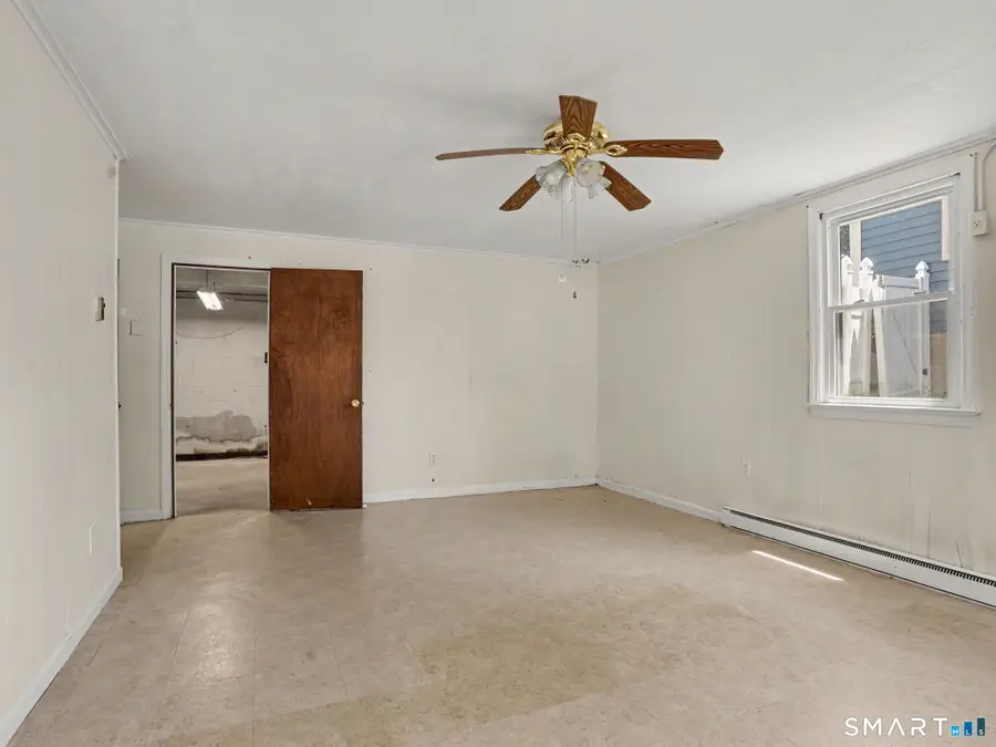 10 Harding Street, Norwalk, CT 06854 - #3
