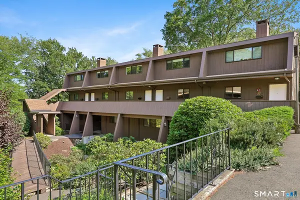 153 Knapps Highway #153, Fairfield, CT 06825