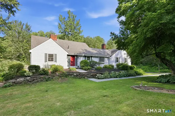 8 Penwood Road, Bloomfield, CT 06002