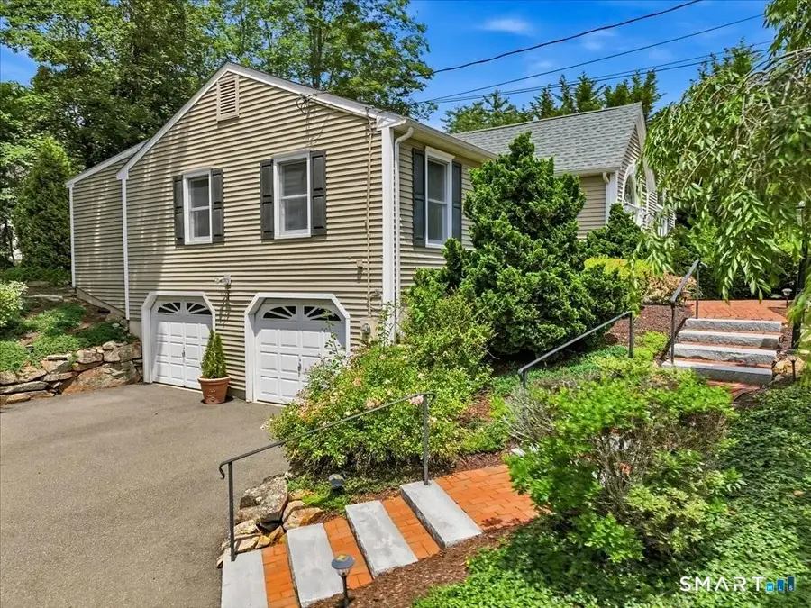 2 Brocketts Lane, Branford, CT 06405 - #2
