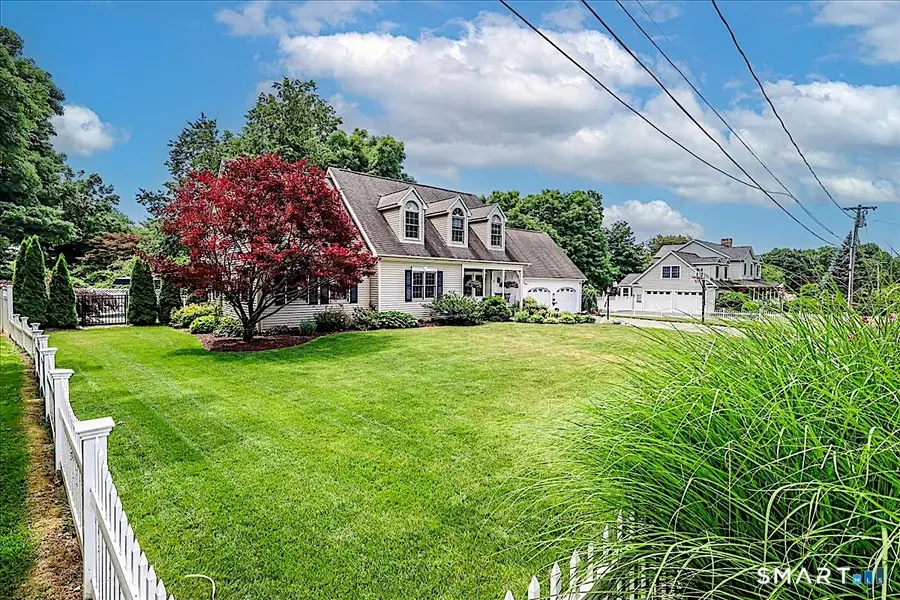 6 Elizabeth Street, Newtown, CT 06470 - #3