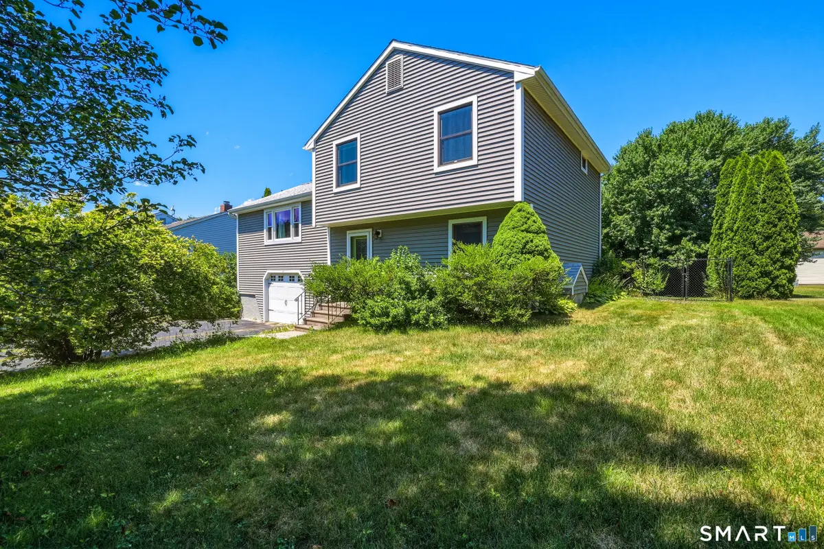 82 Lake Garda Drive, Unionville, CT 06085 - #1