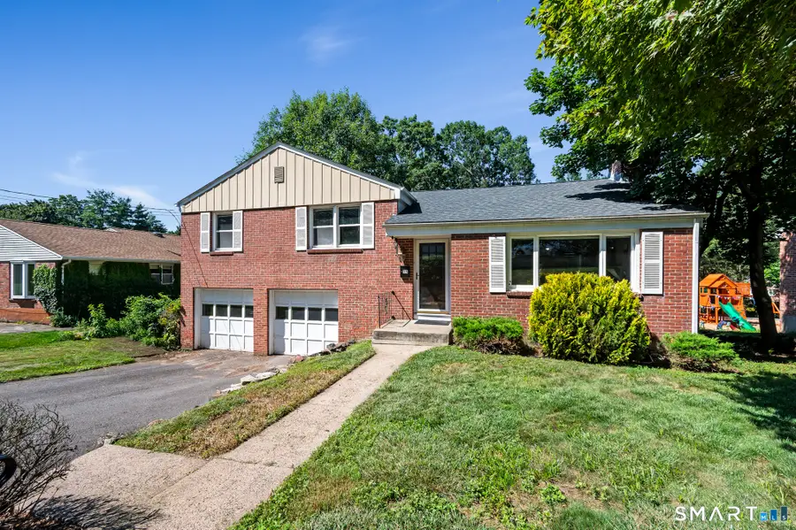 35 Fairwood Farms Drive, West Hartford, CT 06107 - #2