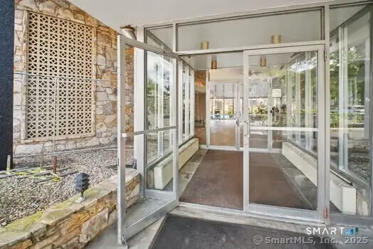 30 Woodland Street #9M, Hartford, CT 06105 - #2