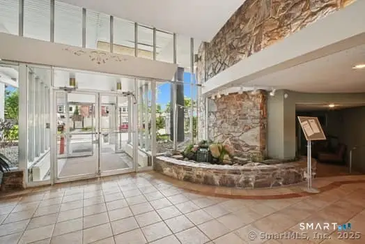 30 Woodland Street #9M, Hartford, CT 06105 - #3