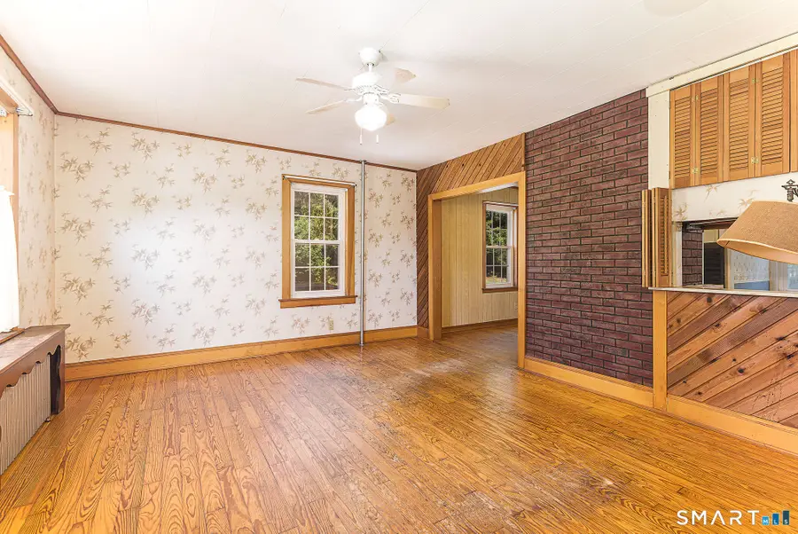 31-33 Brunswick Avenue, Moosup, CT 06354 - #3