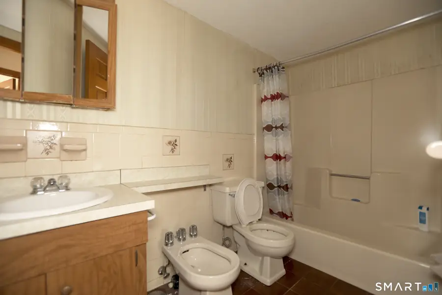 186-188 Preston Street #4B, Hartford, CT 06114 - #2
