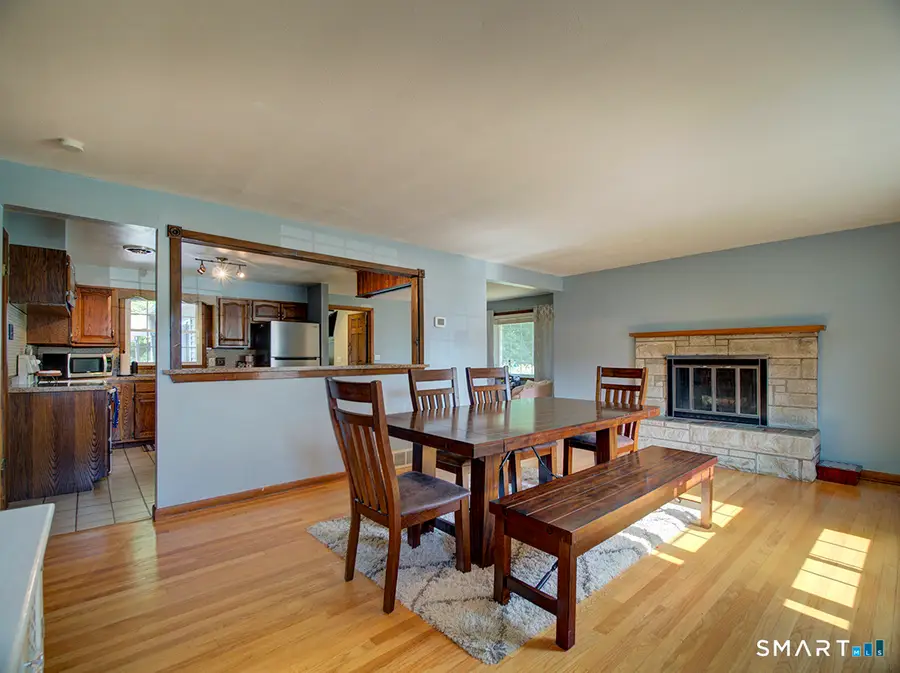 34 Roberta Road, North Haven, CT 06473 - #3