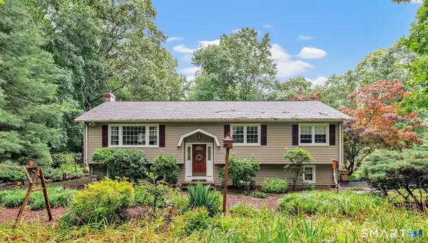 35 Nutmeg Lane, Shelton, CT 06484