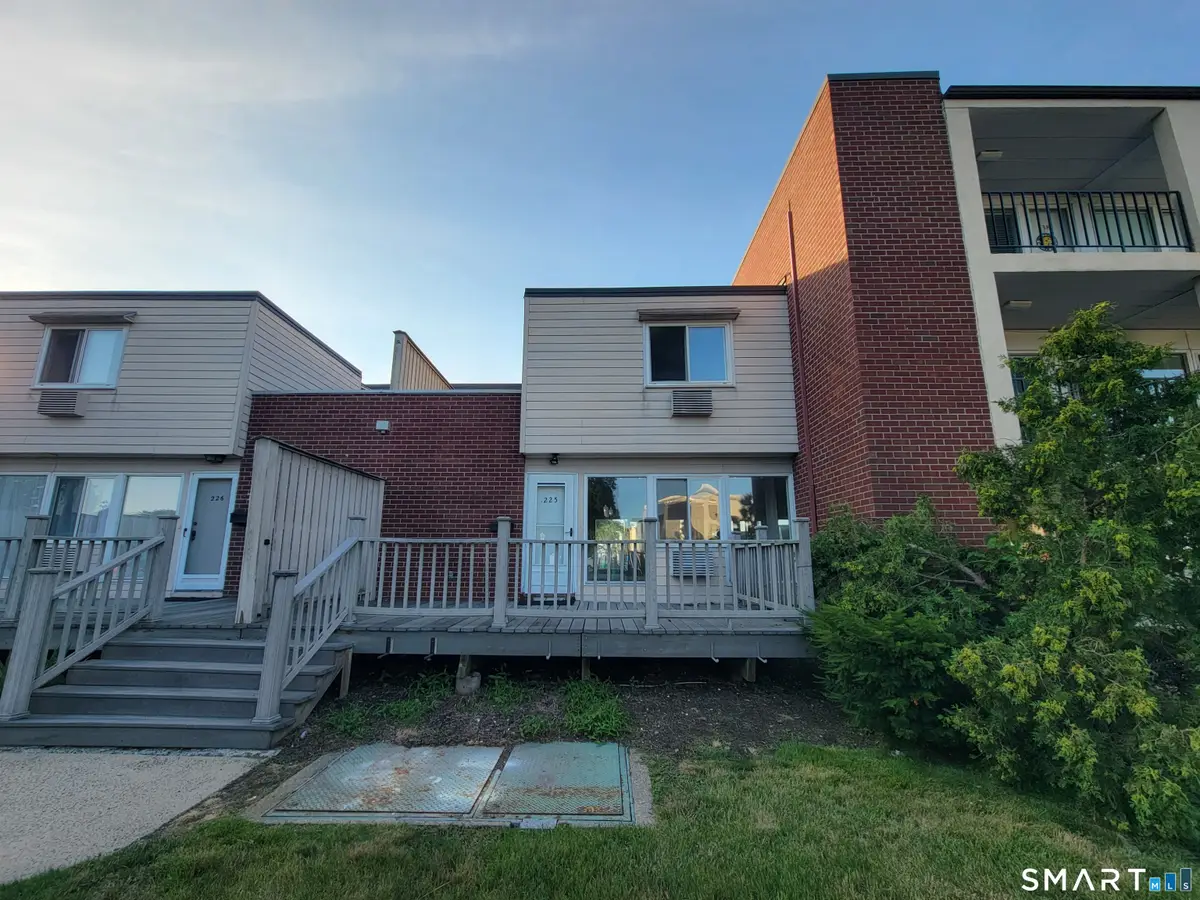 225 West Walk #225, West Haven, CT 06516 - #1