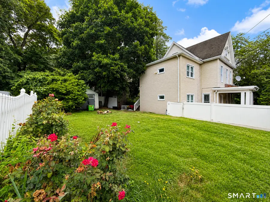 5 Florence Street, West Haven, CT 06516 - #3
