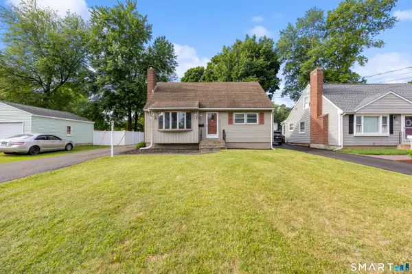 39 Whiteside Street, Newington, CT 06111