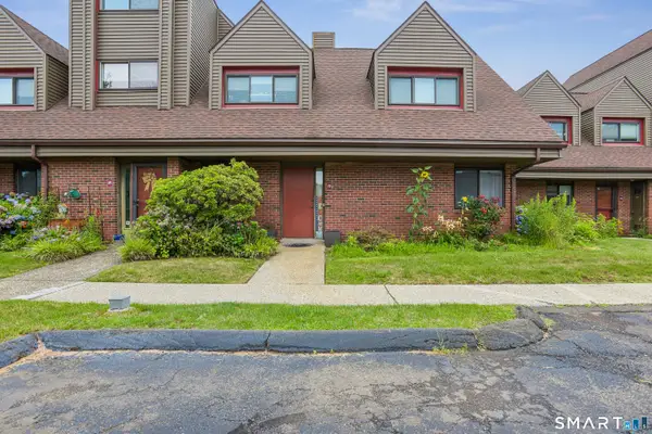 70 Montoya Drive #70, Branford, CT 06405