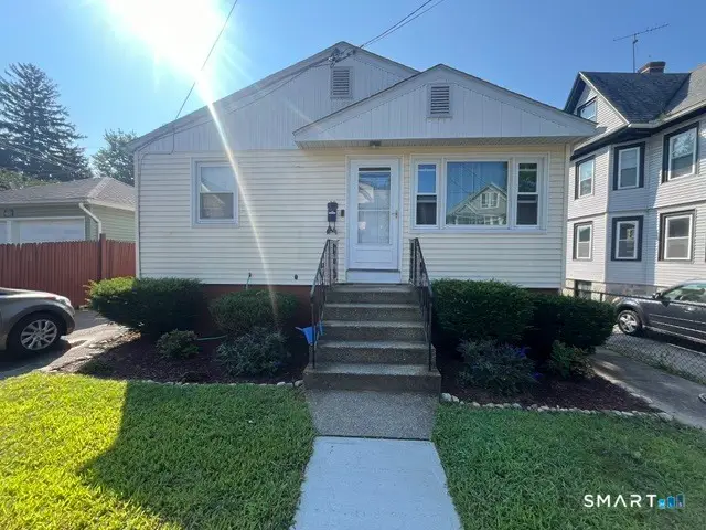 12 Pleasant Street, New London, CT 06320 - #1