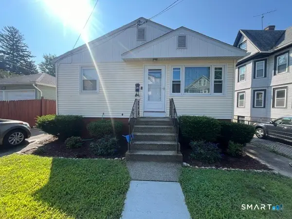 12 Pleasant Street, New London, CT 06320