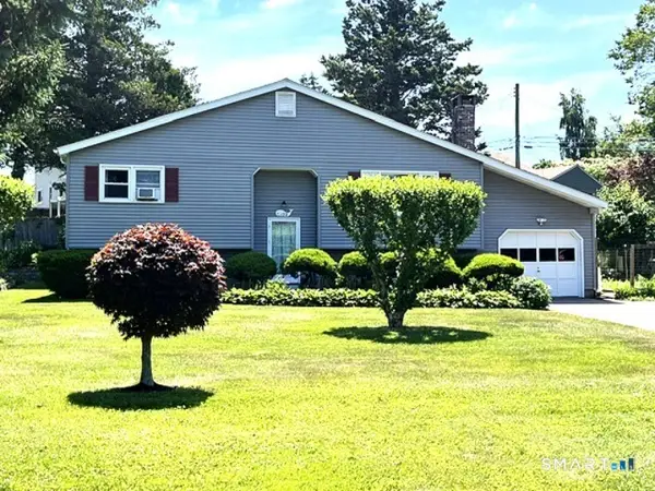 122 Black Point Road, East Lyme, CT 06357