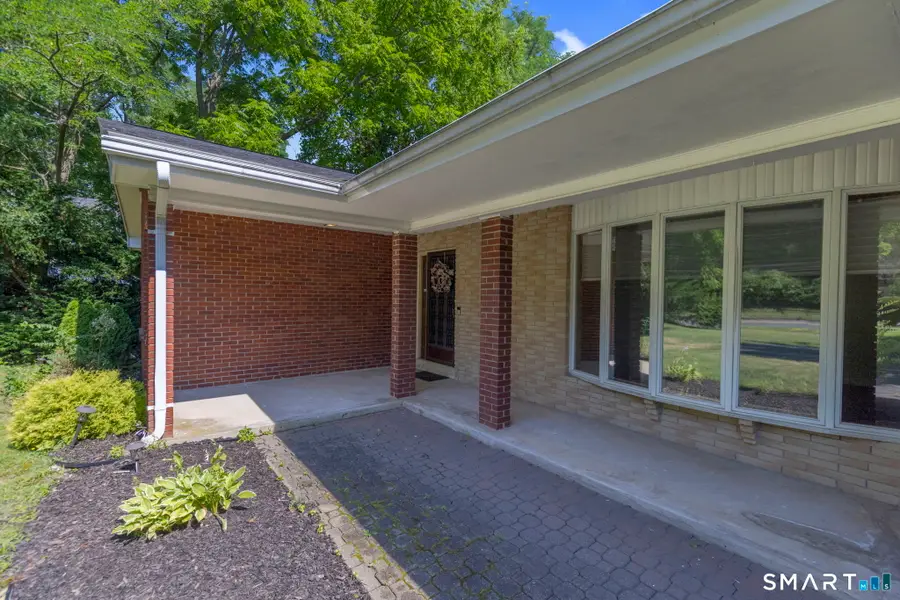 2595 Albany Avenue, West Hartford, CT 06117 - #2