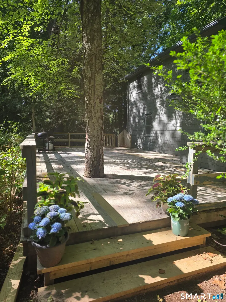 17 Bradley Lane, Newtown, CT 06482 - #2