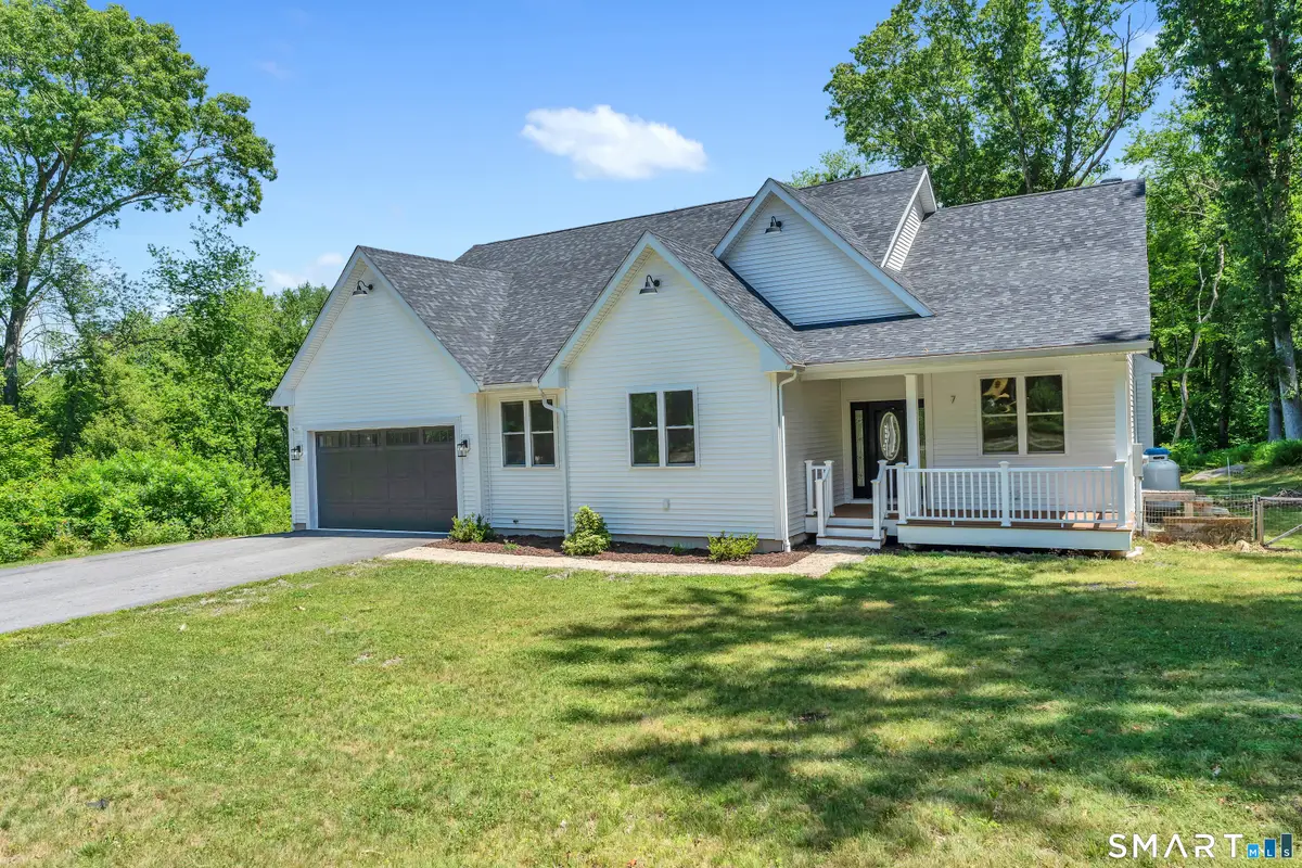 7 Thamesview Pentway, Gales Ferry, CT 06335 - #1