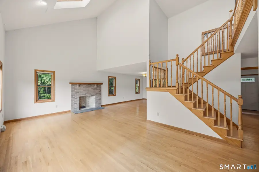8 Margaret Terrace, Wolcott, CT 06716 - #3