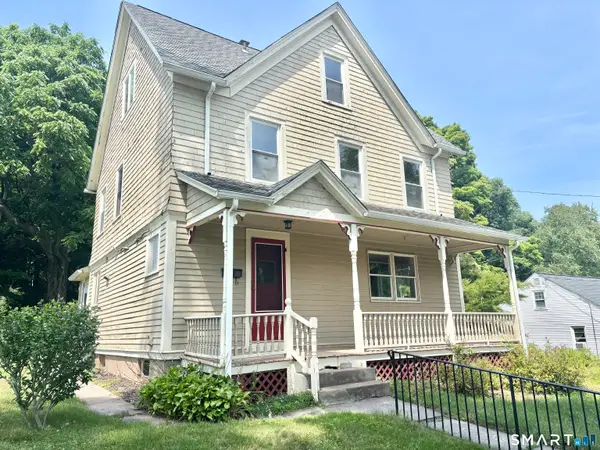 14 Village Street, Manchester, CT 06040