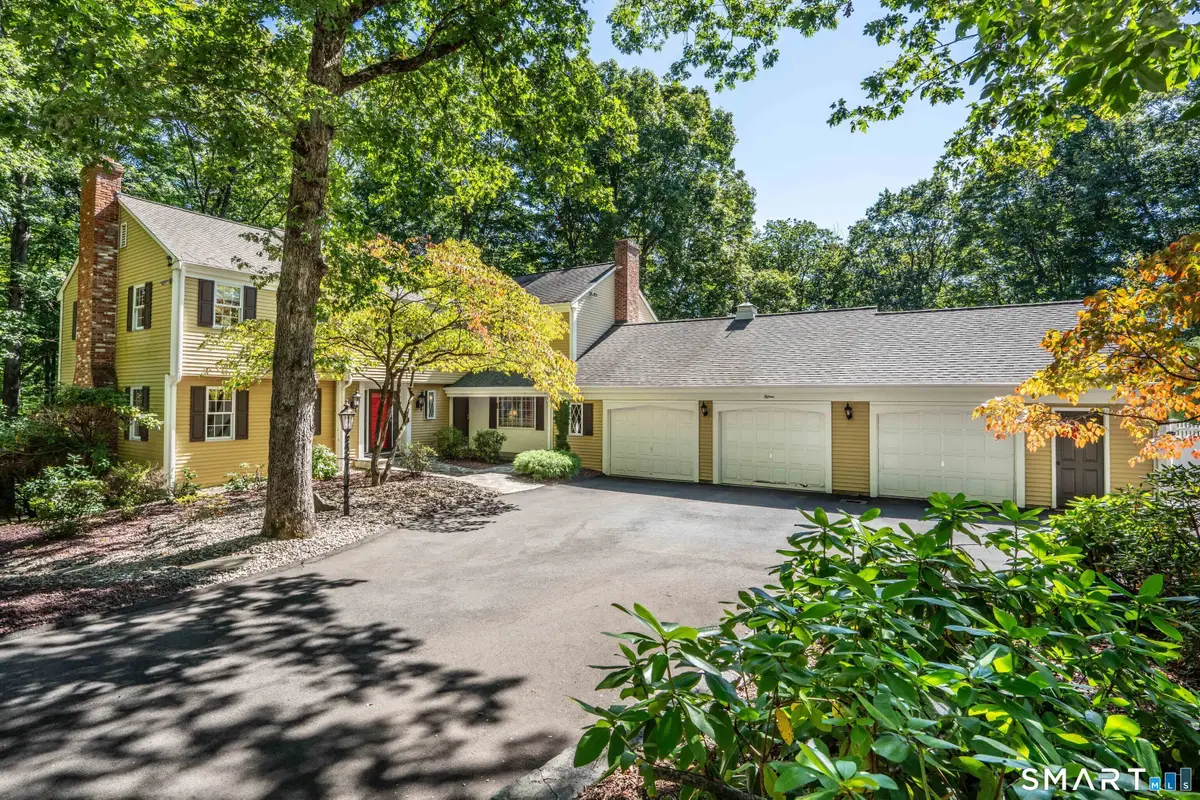15 Rushleigh Road, West Hartford, CT 06117 - #1