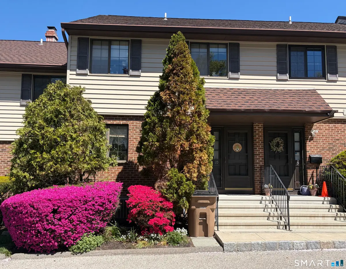 202 Soundview Avenue #10, Stamford, CT 06902 - #1