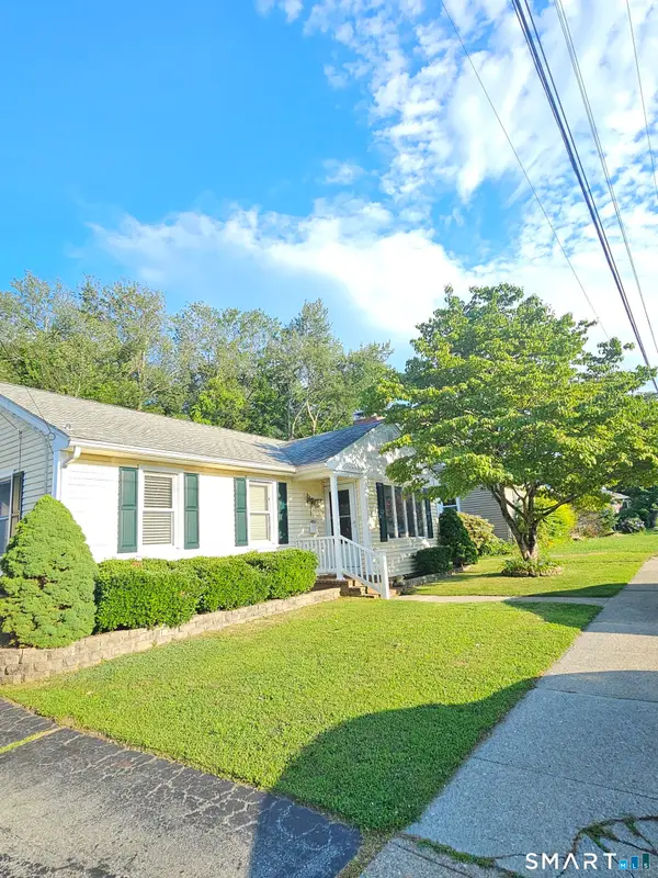 54 Woodrow Avenue, Norwich, CT 06360