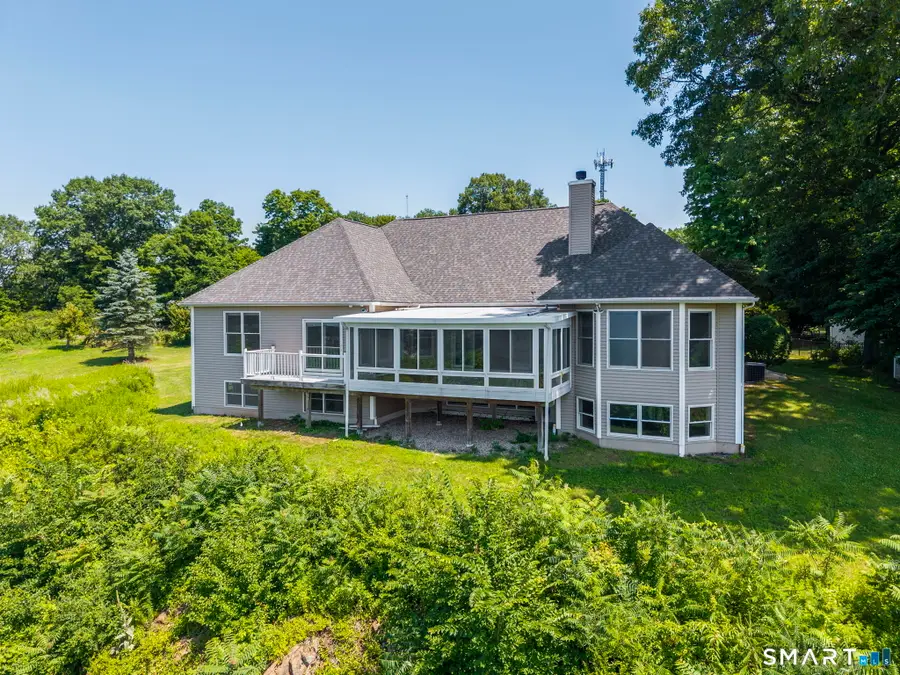 135 Cedarwood Lane, Newington, CT 06111 - #3