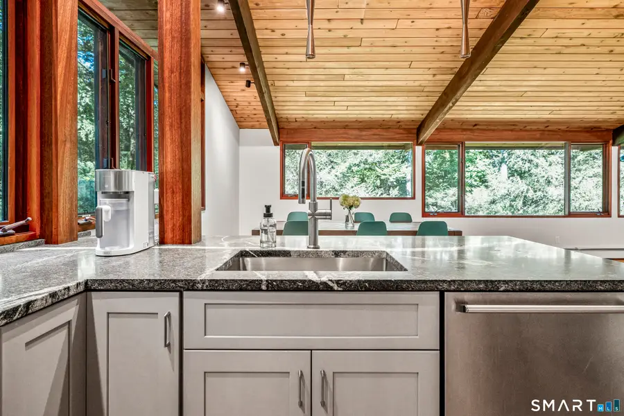 6 Great Pond Lane, Redding, CT 06896 - #3