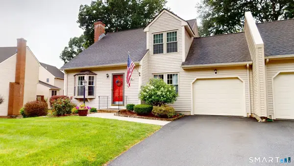 91 Carriage House #91, Enfield, CT 06082