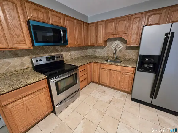 65 Terrace Gardens #65, Wallingford, CT 06492