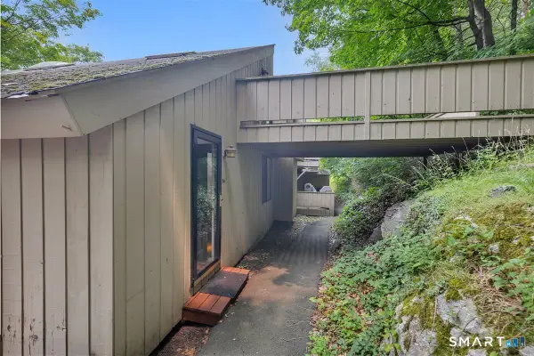 94 Mohawk Trail #94, Guilford, CT 06437