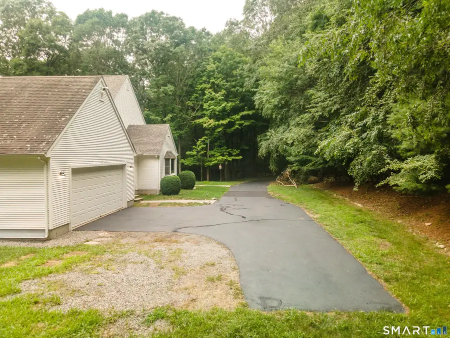 17 Eska Drive, Ledyard, CT 06339 - #3