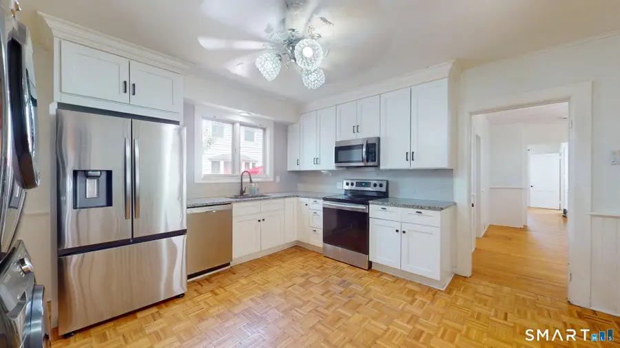 8 Chestnut Street, Windsor Locks, CT 06096 - #3