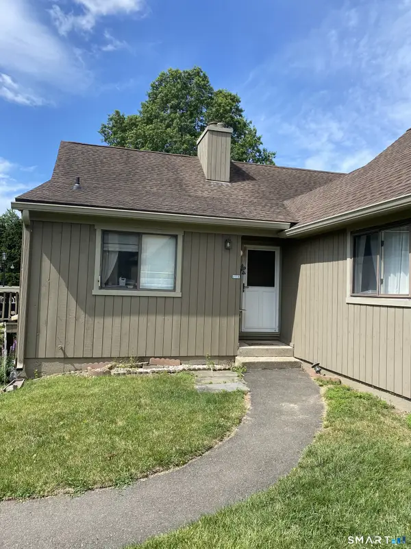 212 Agawam Drive #B, Stratford, CT 06614