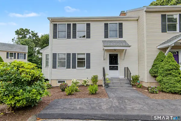 2 Castle Meadow Drive #2, Stonington, CT 06379