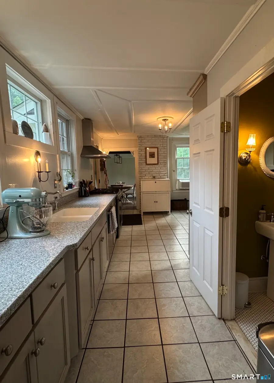 124 Main Street, East Hampton, CT 06424 - #3