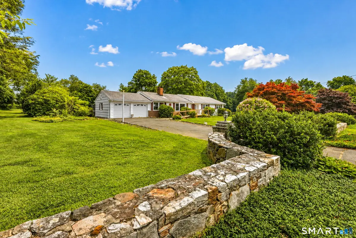52 Lauderdale Drive, Trumbull, CT 06611 - #1