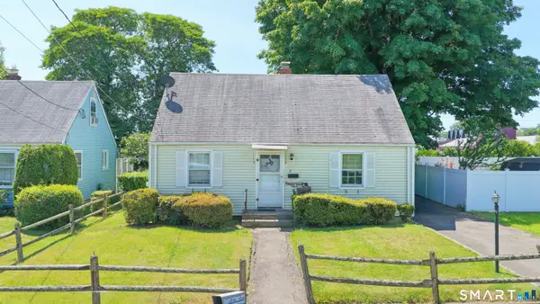 11 Redfield Road, Fairfield, CT 06824