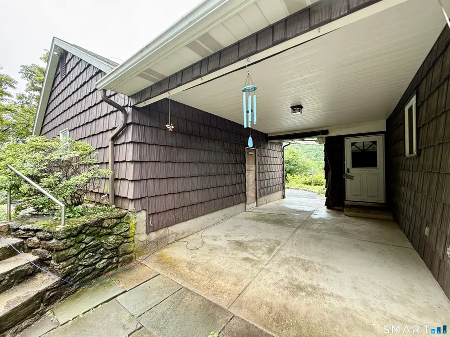 22 Southview Road, New Fairfield, CT 06812 - #3