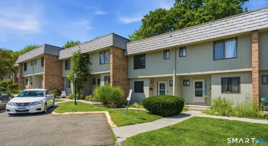 40 Chestnut Court #40, Cromwell, CT 06416 - #2